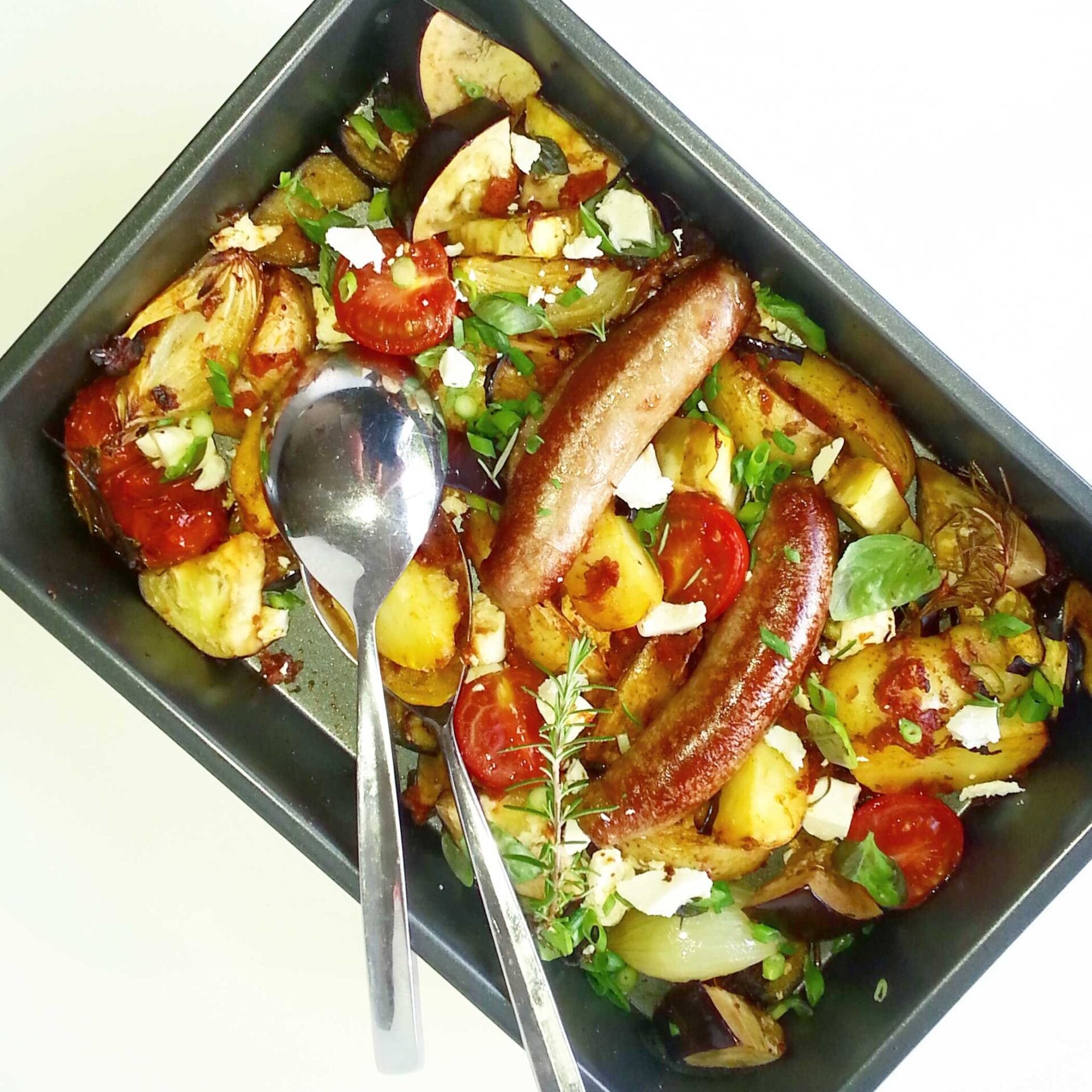 Aardappelschotel met aubergine