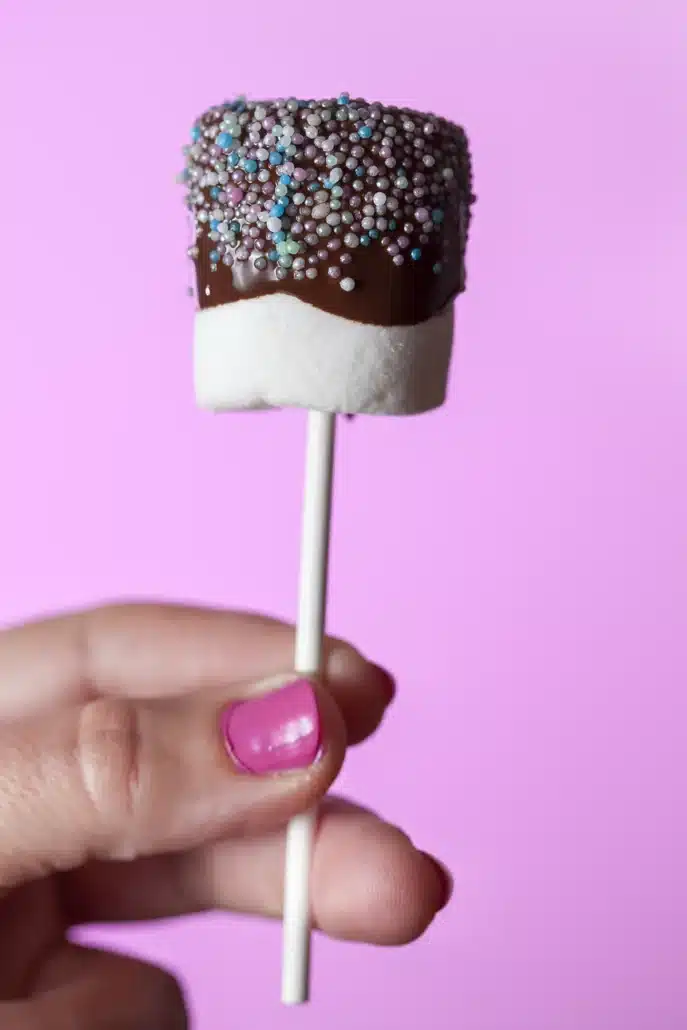 feestelijke marshmallow pops als traktatie